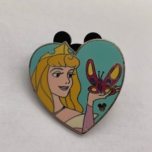 Disney Parks Pin Trading Princess Aurora Butterfly Heart Hidden Mickey Lapel Pin